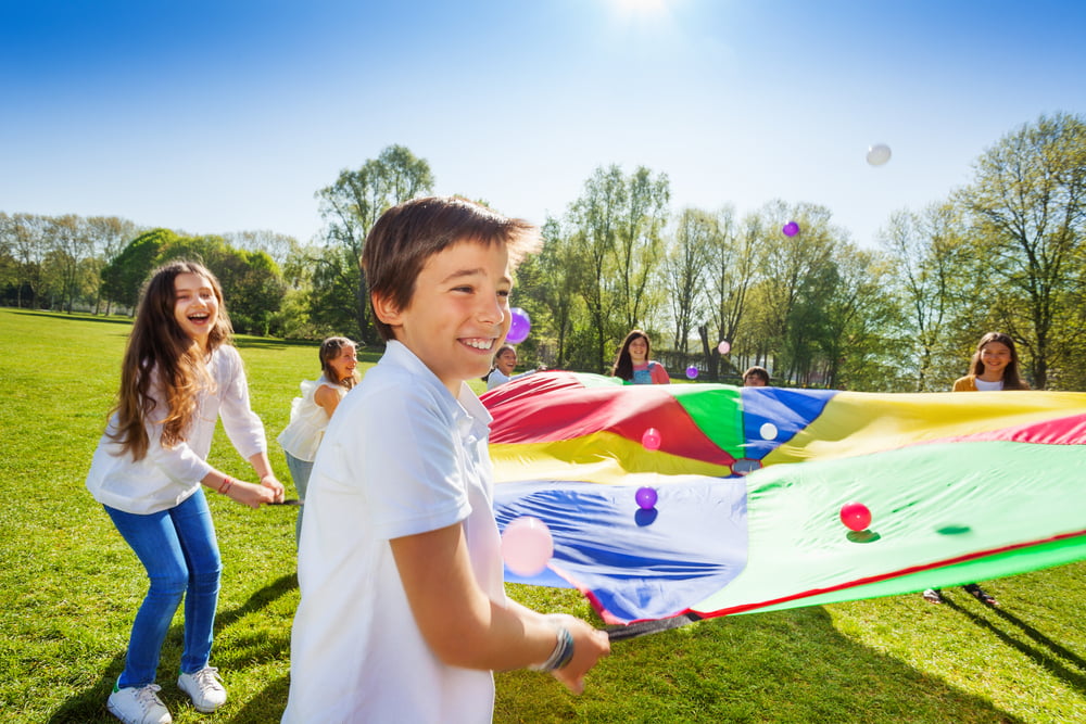 child summer camp benefits independence